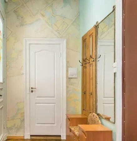 Apartment Captain's